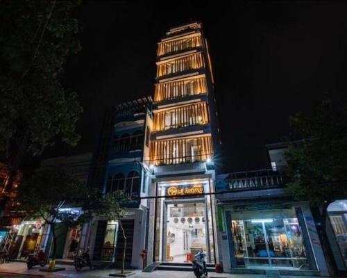 Отель Que Huong 3* в Нячанге