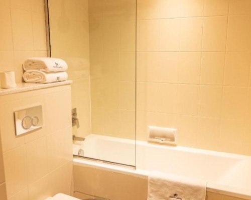 Majestic Cove Hotel 4* — отель в Дубае с бассейном и спа