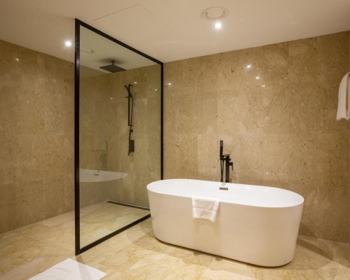 Dubai Marine Beach Resort & Spa 5* — пляжный отель в Дубае