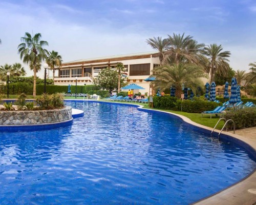 Dubai Marine Beach Resort & Spa 5* — пляжный отель в Дубае