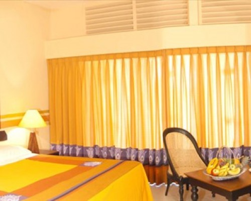 Отель Browns Beach 3* в Негомбо, Шри-Ланка