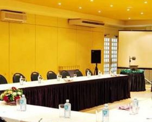 Отель Browns Beach 3* в Негомбо, Шри-Ланка