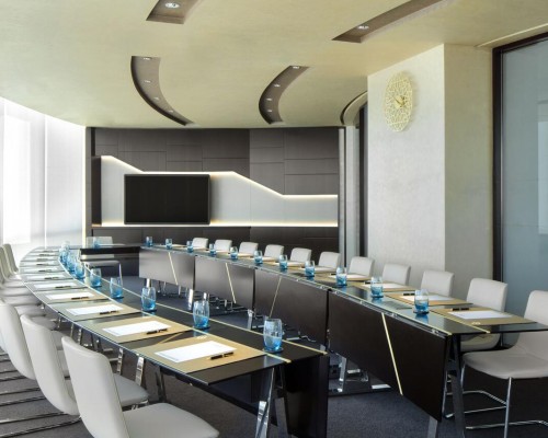 Jumeirah Emirates Towers 5* в Дубае: честный обзор