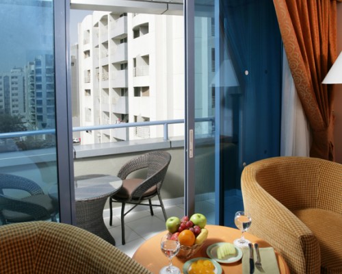 Metropolitan City Hotel 4*