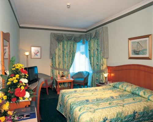Metropolitan Deira 4*