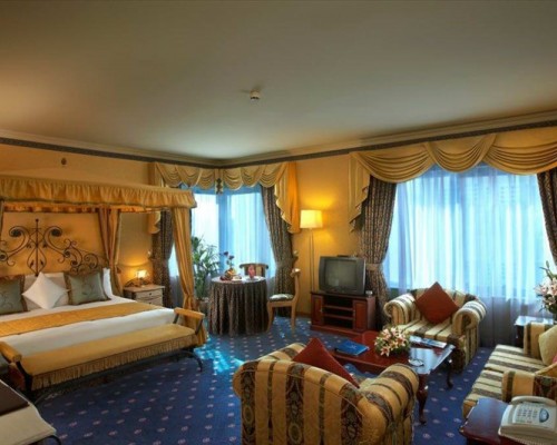 Metropolitan Deira 4*