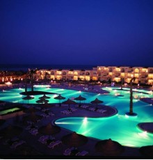 Club Azur Resort 4*