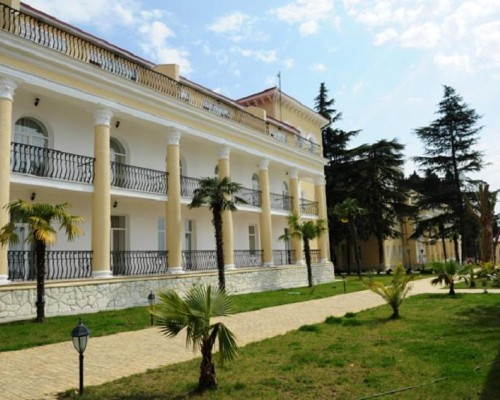 Пансионат Лазурный Берег 3* в Гагре