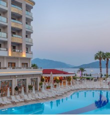 Golden Rock Beach 5*