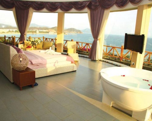 Herton Seaview 4* — отель на первой линии на Хайнане