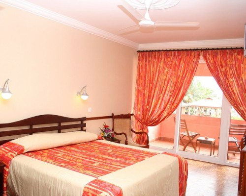 Paradise Beach 3* — Негомбо, Шри-Ланка
