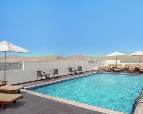 DoubleTree by Hilton Ras Al Khaimah — отель 4* в Рас-эль-Хайме