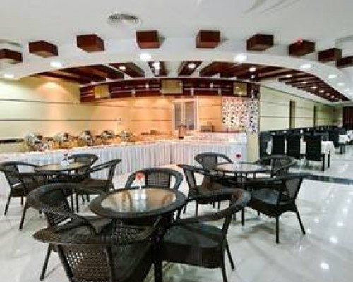Golden Square Hotel Apartments Apart 4*