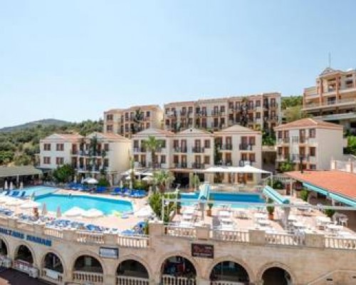 Aparthotel & Villas Kuluhana в Калкане: апартаменты с кухней