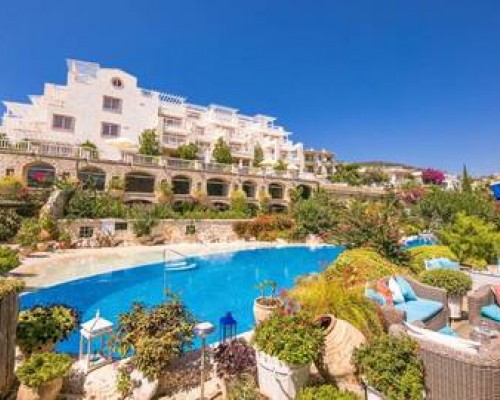 Aparthotel & Villas Kuluhana в Калкане: апартаменты с кухней
