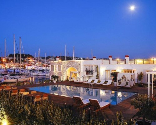 Cesme Marina Konukevi — уютный отель в Чешме