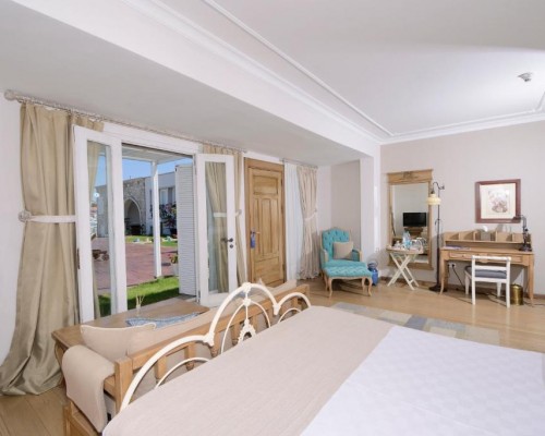 Cesme Marina Konukevi — уютный отель в Чешме