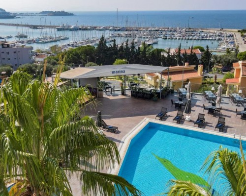 Marina Hotel & Suites Kusadasi 4* — отель в Кушадасы