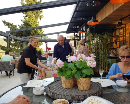 Samira Garden Suites в Калкане: апартаменты с кухней и бассейном
