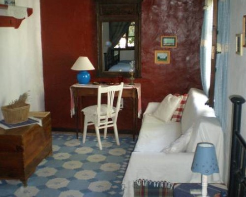 Bakkhos Guesthouse, Кушадасы: честный обзор гостевого дома