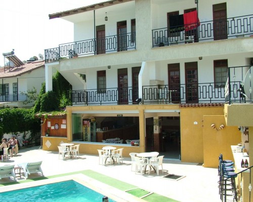 Gultepe Apartments в Кушадасы: апартаменты у Ladies Beach