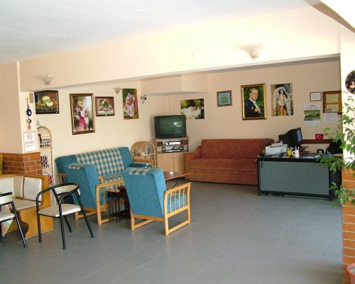 Gultepe Apartments в Кушадасы: апартаменты у Ladies Beach
