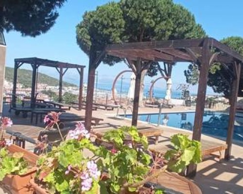 Cardak Villa Hotel в Чешме: апартаменты с кухней и камином