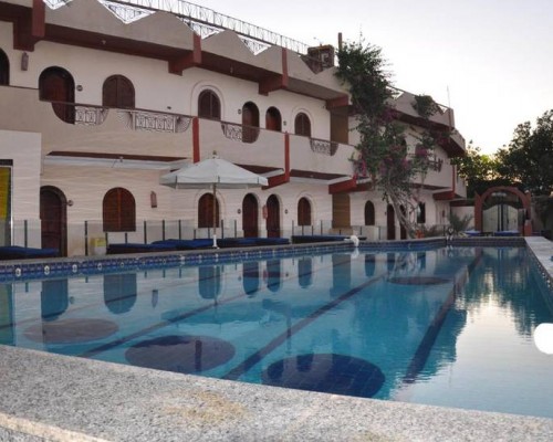 Dahab Plaza 3* — отель на первой линии в Дахабе