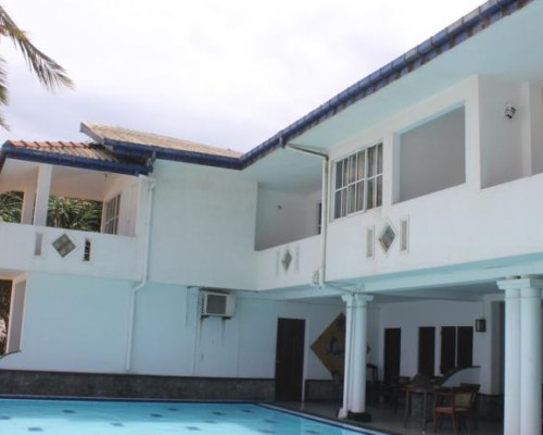 Nippon Villa Beach Resort 2* — Хиккадува, Шри-Ланка