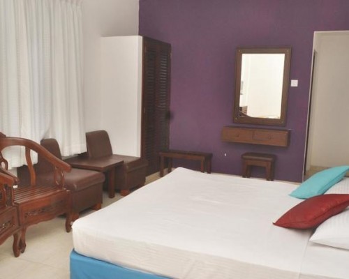 Beach Hotel Cormaran 3* — Унаватуна, Шри-Ланка