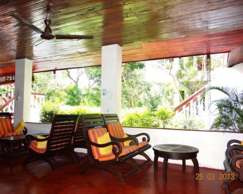 Star Holiday Resort 2* — Хиккадува, Шри-Ланка