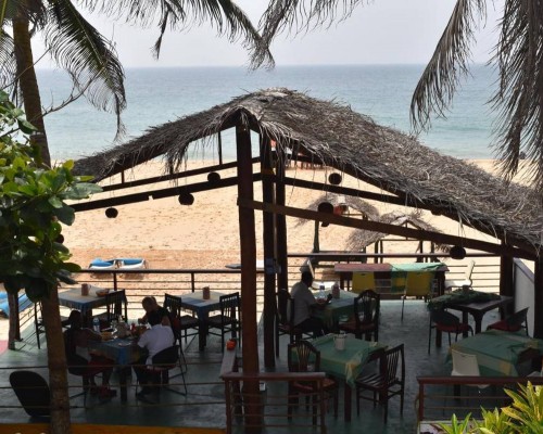 Whitepearl Beach 3* — отель в Хиккадуве