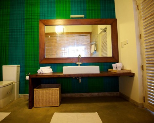 Roman Beach 5* — уютный отель на берегу в Хиккадуве