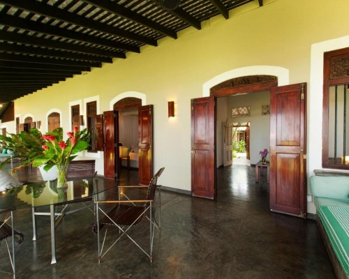 Apa Villa Thalpe 5* — пляжный отель в Унаватуне
