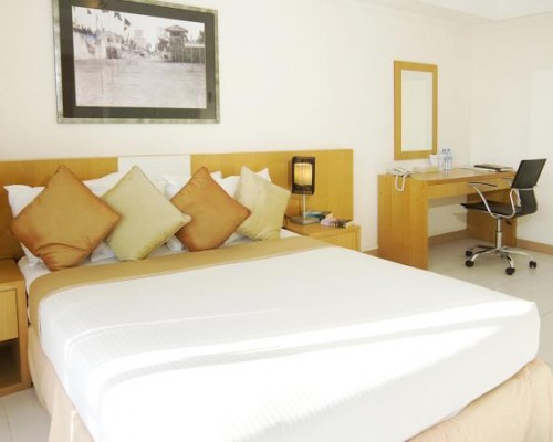 Mookai Suites 3* — городской отель в Мале