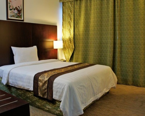 Dream Palace 3*