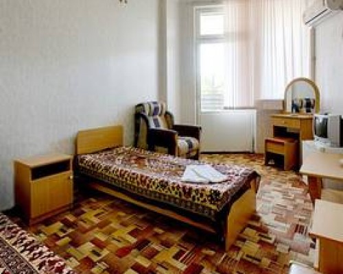 Санаторий Сана в Гагре — отдых с детьми на первой линии