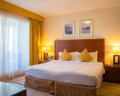 Millennium Lakeview Residences 4* — апартаменты в Дубае