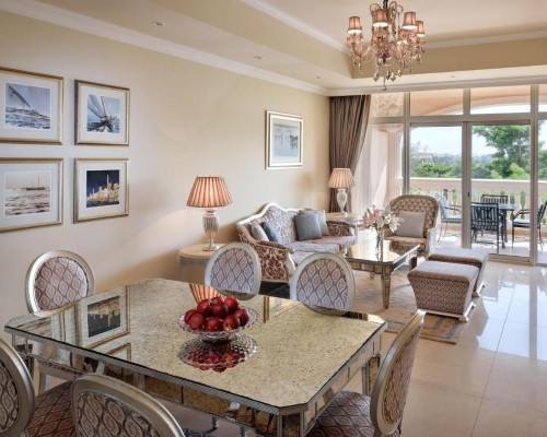 Kempinski Hotel & Residences Palm Jumeirah, Дубай