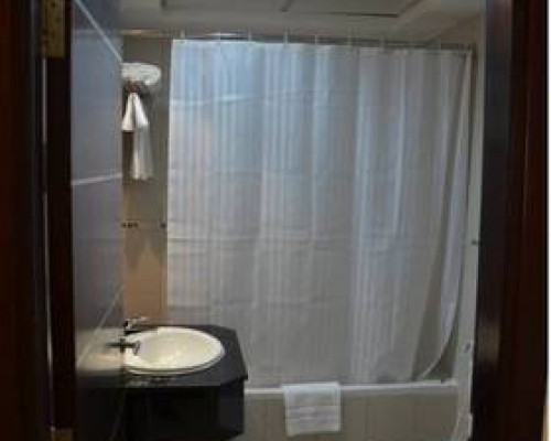 Al Waleed Palace Hotel Apartments Al Barsha, Дубай