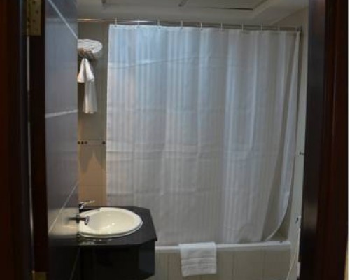 Al Waleed Palace Hotel Apartments Al Barsha, Дубай