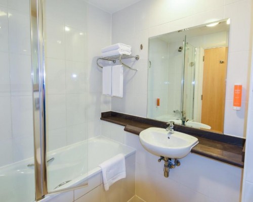 Premier Inn Dubai International Airport 3* — отель в Дубае