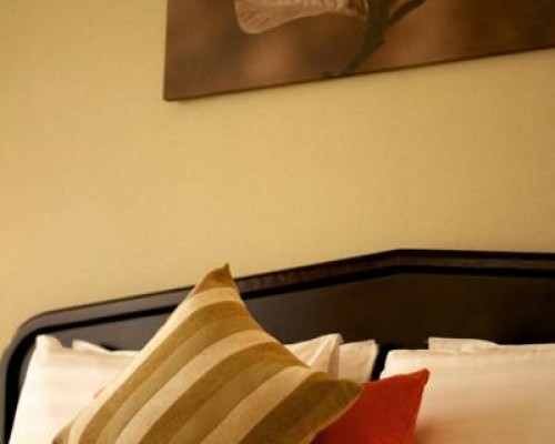Oasis Court Hotel Apartments 3*