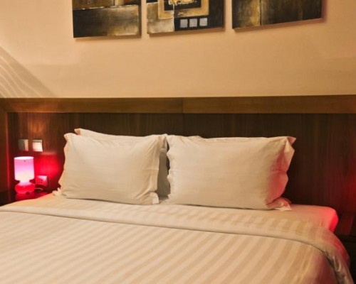 Al Nawras Hotel Apartments 4* — апарт-отель в Дубае
