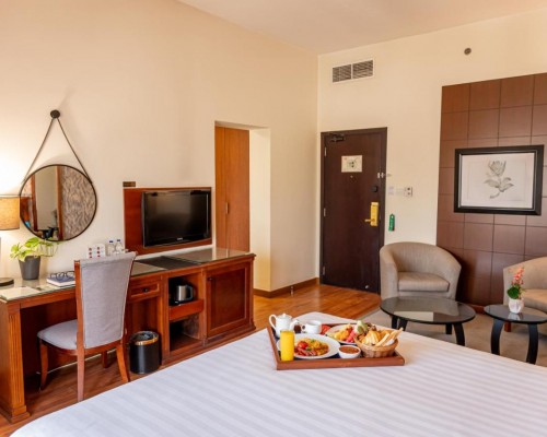 Majestic City Retreat Hotel 4* — отель в Бур-Дубае