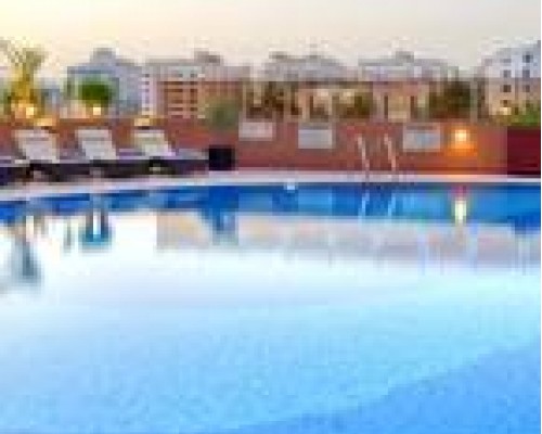 Majestic City Retreat Hotel 4* — отель в Бур-Дубае