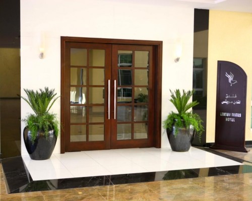 London Suites Hotel 3*
