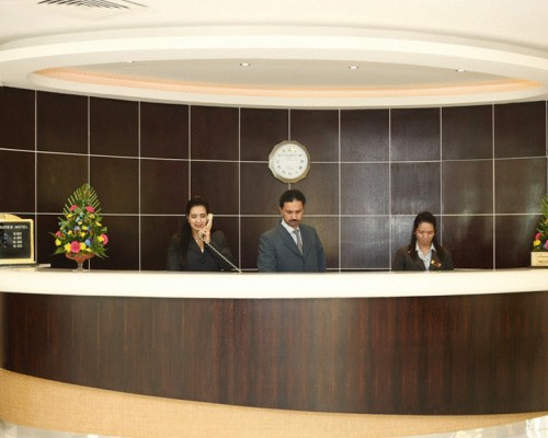 London Suites Hotel 3*