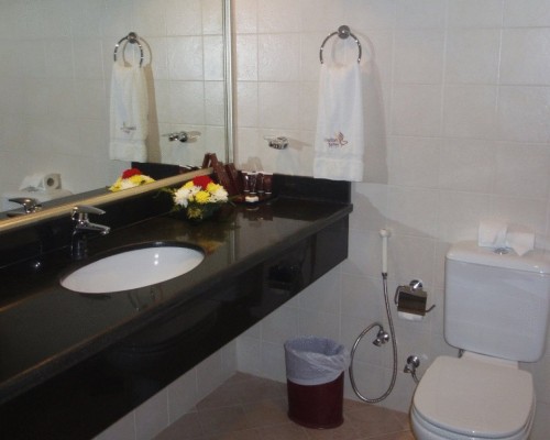 London Suites Hotel 3*