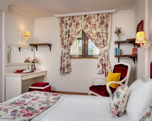 Adalya Port Hotel — отель в Калеичи, Анталья